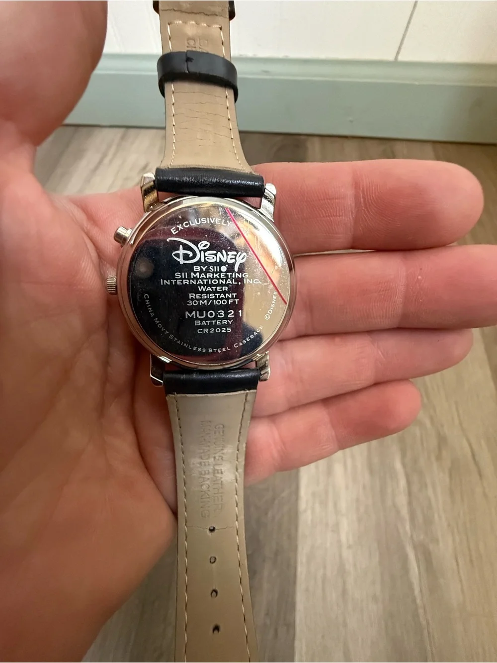 Disney Minnie Mouse Animated Watch with Leather Strap